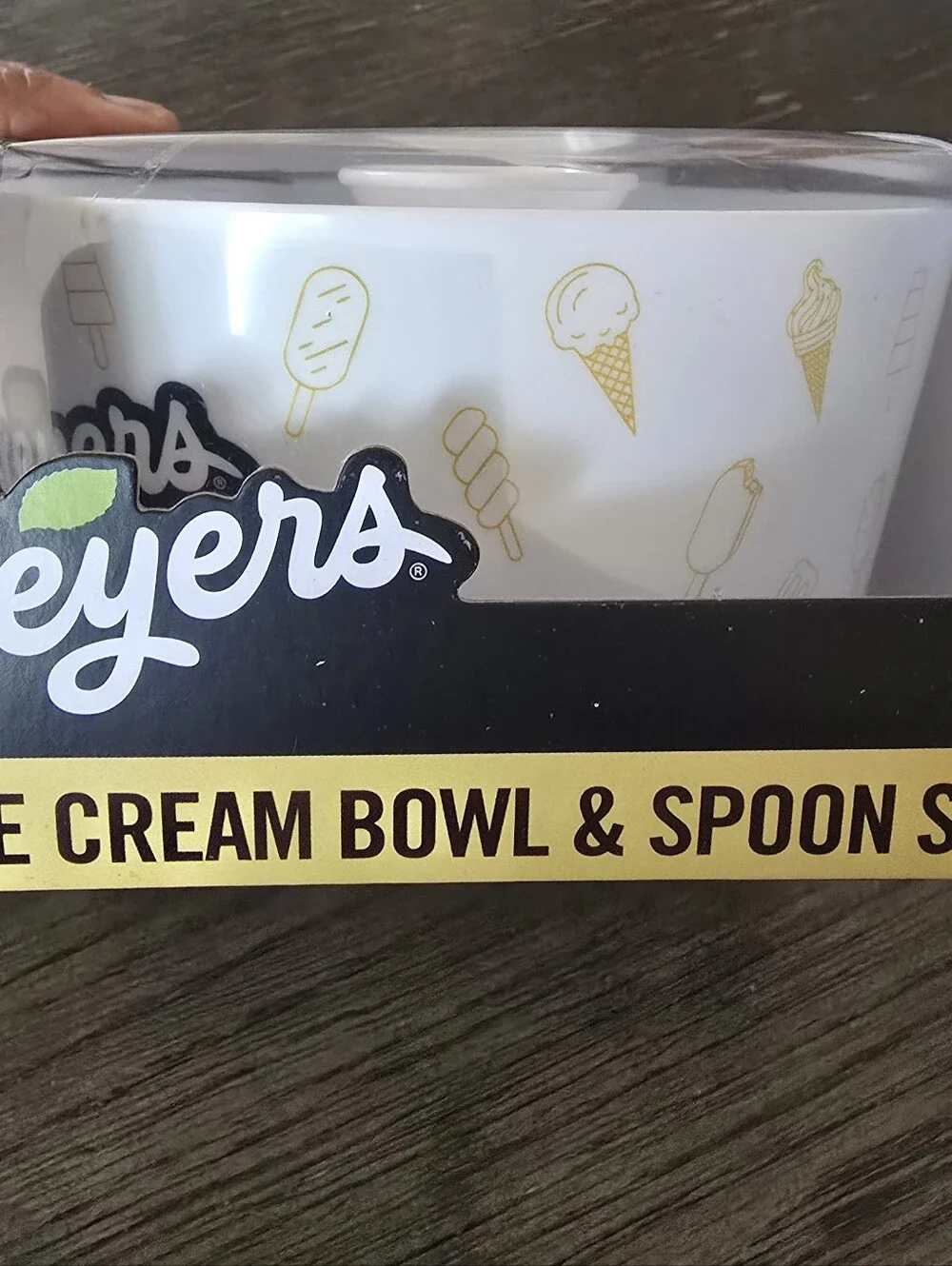 Breyer White Ice Cream Bowl & Spoon Set